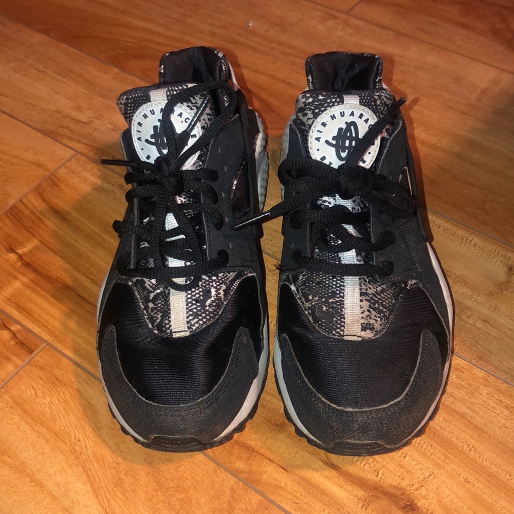 Nike Airs